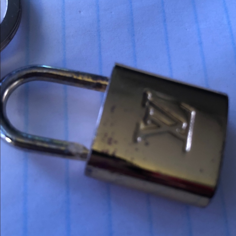 Louis Vuitton Gold Padlock and Key Keychain Set - Picture 7 of 9